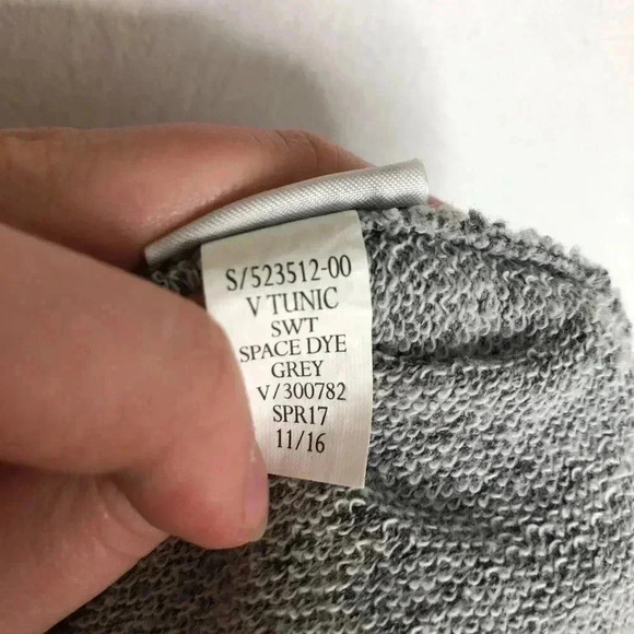 Gap Grey Heathered Terrycloth V Neck Sweatshirt Women's Size XS Loungewear - Picture 5 of 5